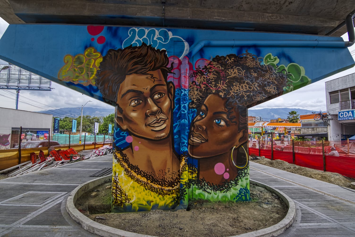 Mural en los bajos de San Juan que representa a la mujer negra 