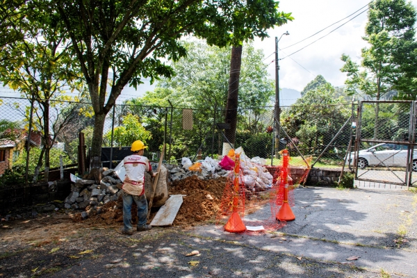Con el inicio de obras en cuatro sedes de la comuna 9 avanza el Plan de Intervención de Infraestructura Educativa en Medellín