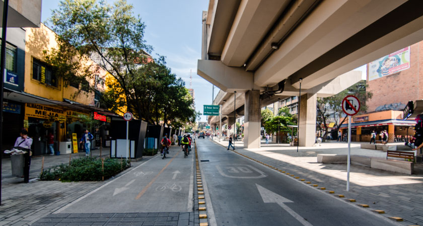 el paseo bolivar es un regalo de navidad para medellin