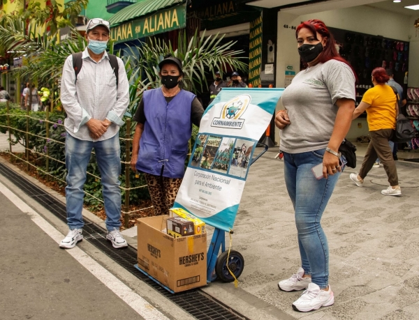 Juana María, una ecociudadana que trabaja por La Alhambra