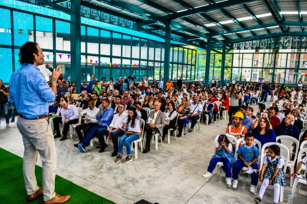 En Tricentenario disfrutan de una nueva escuela