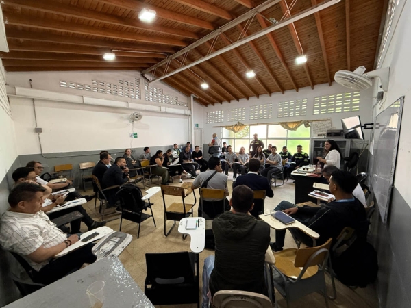 En seis comunas se adelantan socializaciones de los diseños de las nuevas escuelas inteligentes que tendrá el Distrito