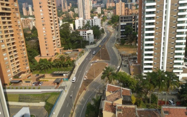 Comienzan trabajos de ampliación en Loma Los Parra en la Avenida El Poblado