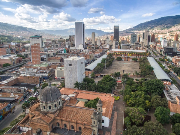 La Alcaldía de Medellín radicó proyecto de acuerdo en el Concejo Municipal para renovar el parque San Antonio