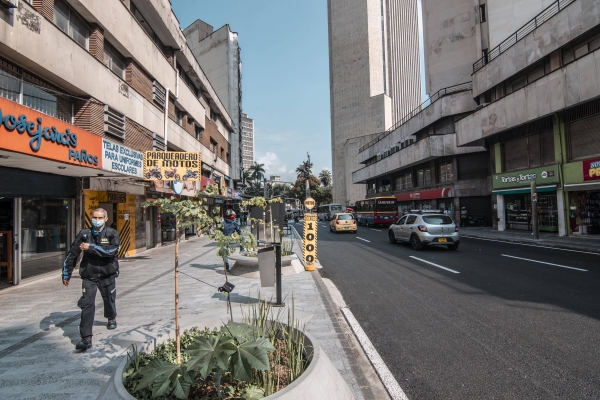 En el Centro de Medellín ya disfrutan de la renovada diagonal 50 con más de 2.000 metros cuadrados intervenidos