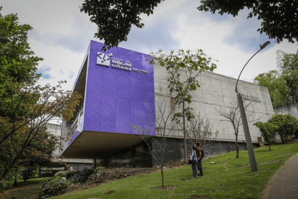 En Villa Hermosa se inauguró el octavo Centro del Valle del Software para fomentar el talento, el emprendimiento y la innovación