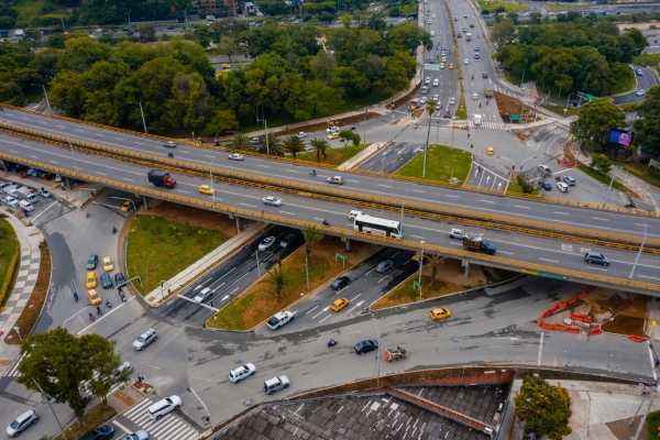 Con apertura de las glorietas de San Diego y Exposiciones, mejora la circulación en la Avenida 33