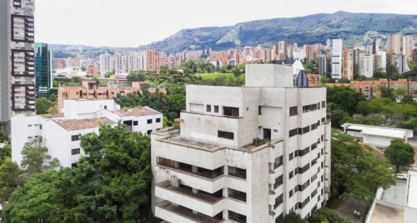 La Alcaldía de Medellín abre el concurso internacional para el diseño de un espacio de memoria en el edificio Mónaco