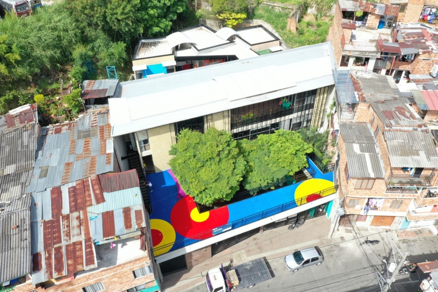 120 ni&ntilde;os y ni&ntilde;as del jard&iacute;n infantil Mam&aacute; Chila, de Moravia, disfrutan de espacios renovados y seguros